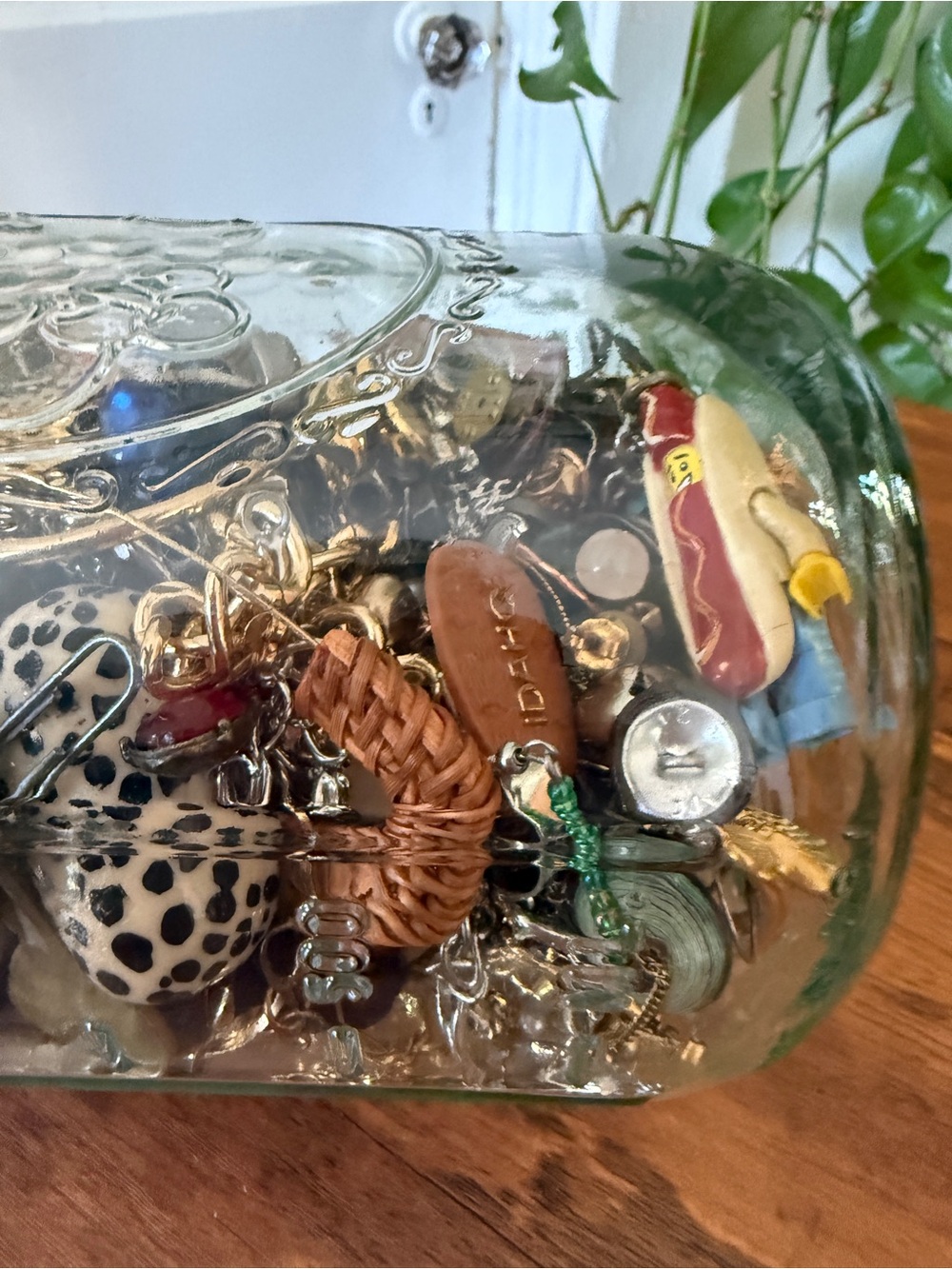 x-large mason jar of trinkets - metal toys, jewelry - Picture 4 of 16